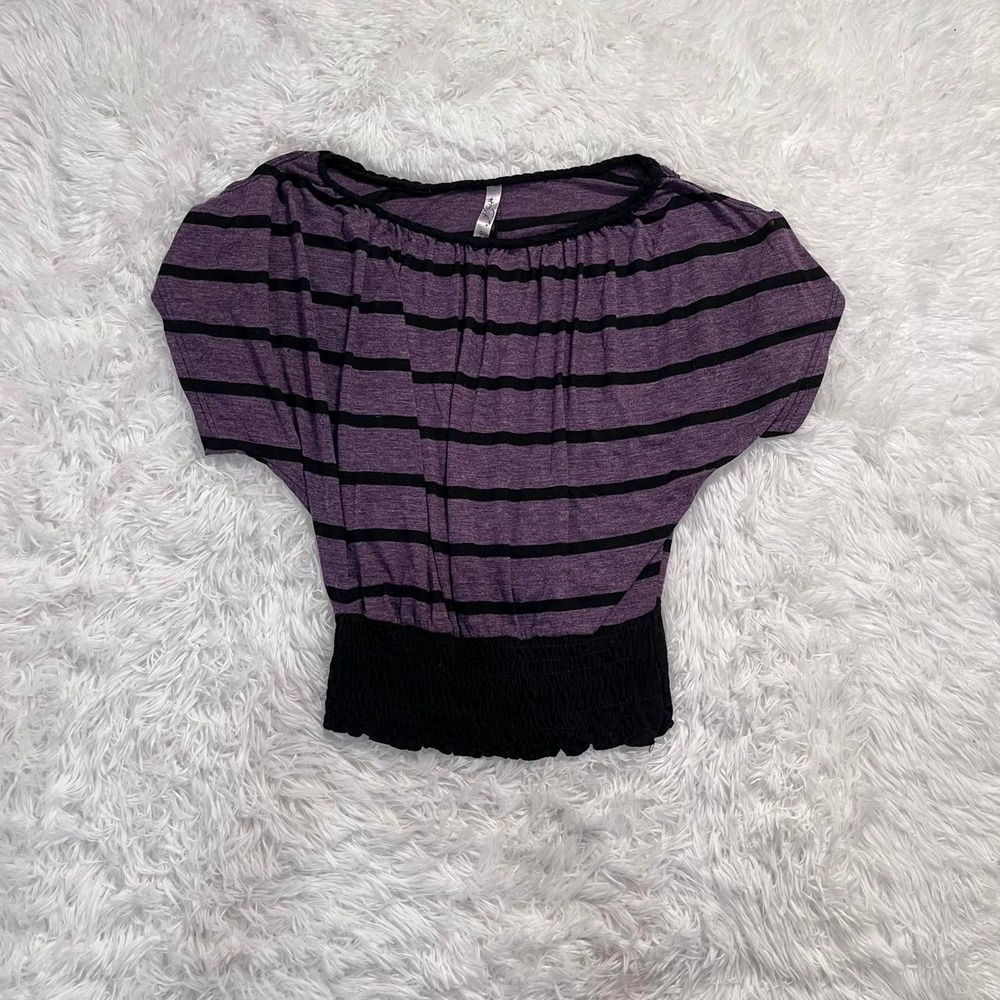 y2k purple & black bat sleeve cut out shoulder top small